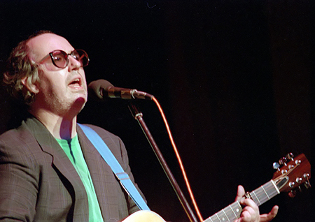 Clive Gregson 