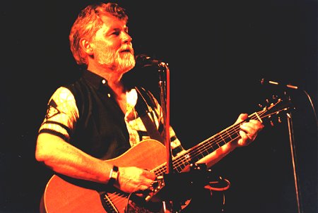 Simon Nicol