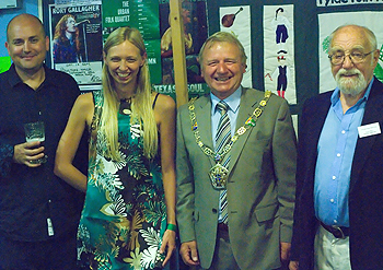 Joe and Paloma (Urban Folk Quartet), The Mayor and Alan