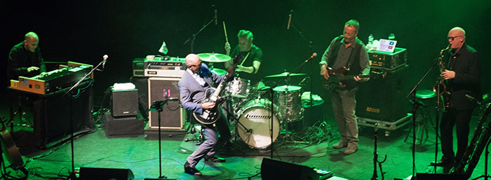 Andy Fairweather Low and the Low Riders