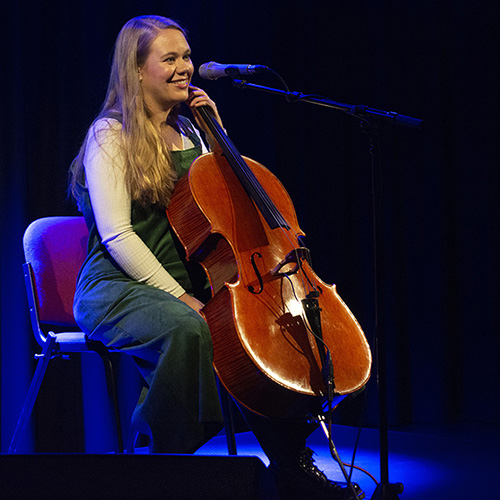 Sarah Smout