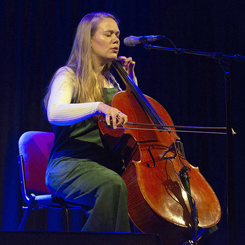 Sarah Smout
